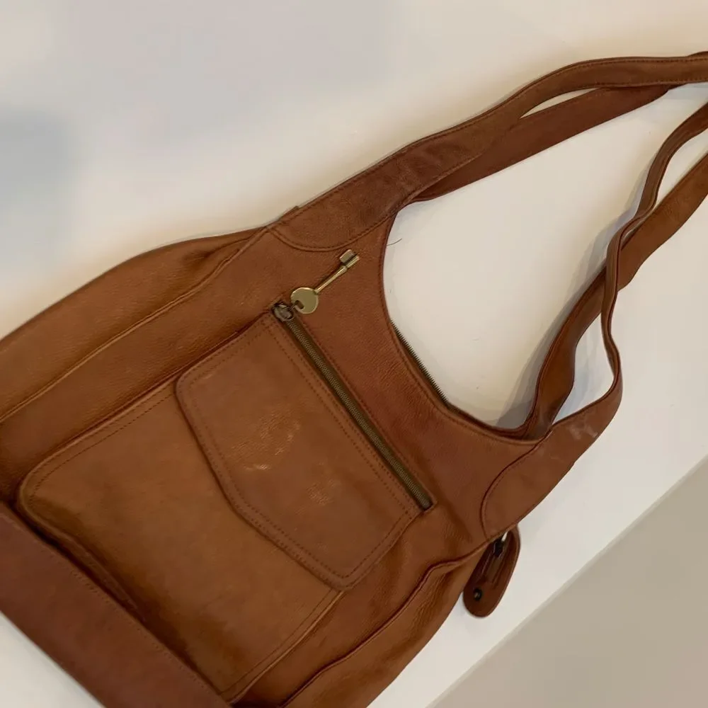 EUC Fossil Vintage Brown Leather Hobo Shoulder Bag‎ with Multiple Pockets